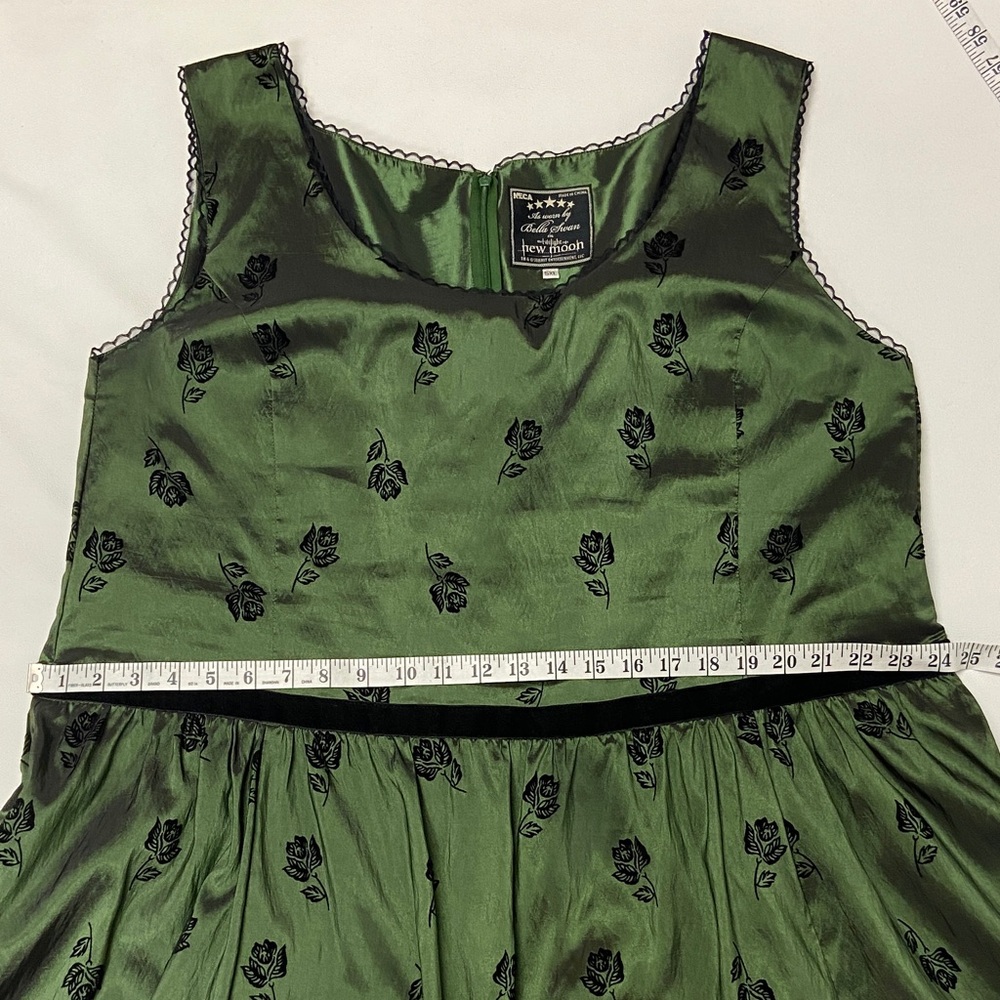 Neca Bella Swan Birthday Dress size 5XL twilight, vampire, collectible ASOS EUC - Picture 10 of 14